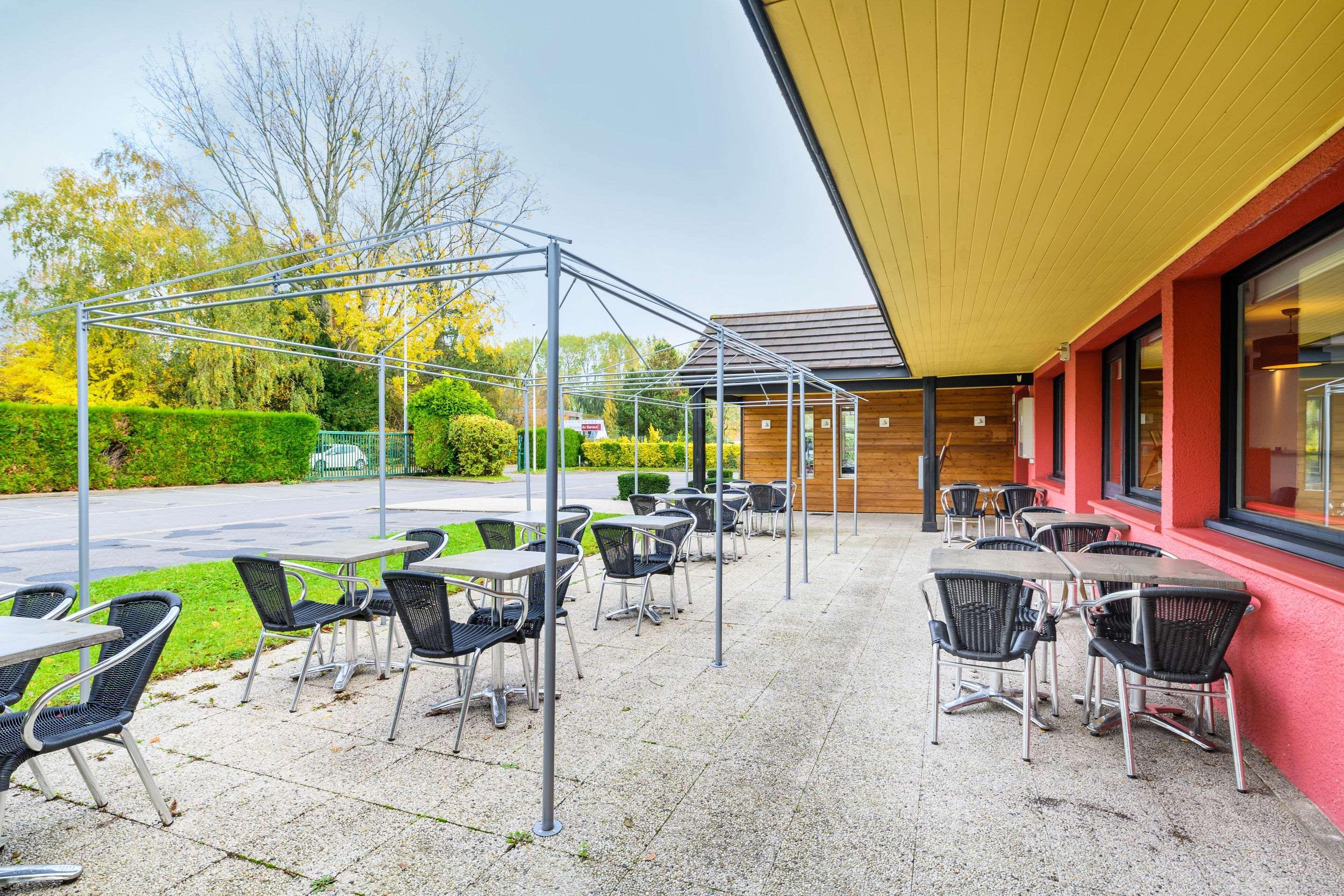Kyriad Lille - Mons En Baroeul Exterior foto